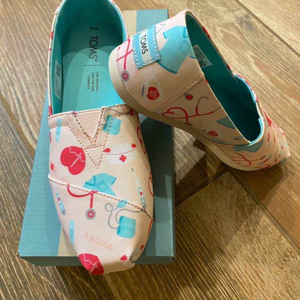 NIB Toms Alpargata Healthcare Hero’s